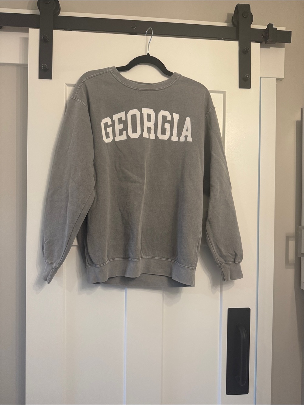 Pink Lily Georgia Graphic Crewneck Sweatshirt - Gray